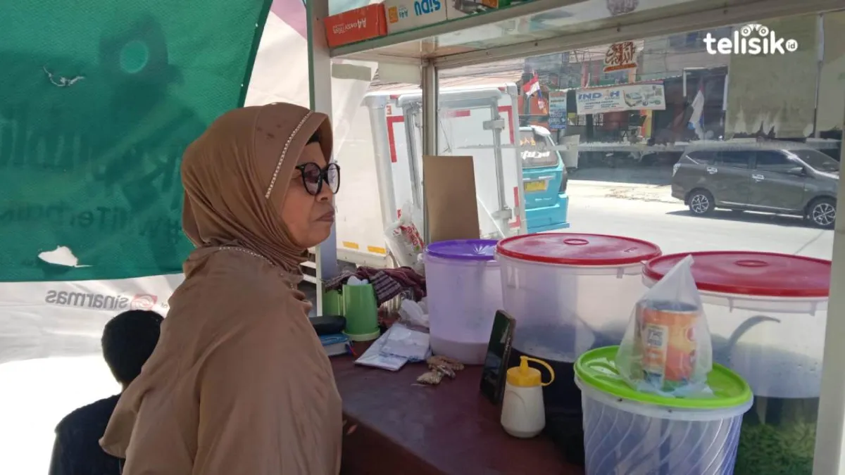 Dulu Coba Jual Gorengan dan Coto, Lansia Ini Akhirnya Bertahan 25 Tahun Jualan Cendol di Kendari